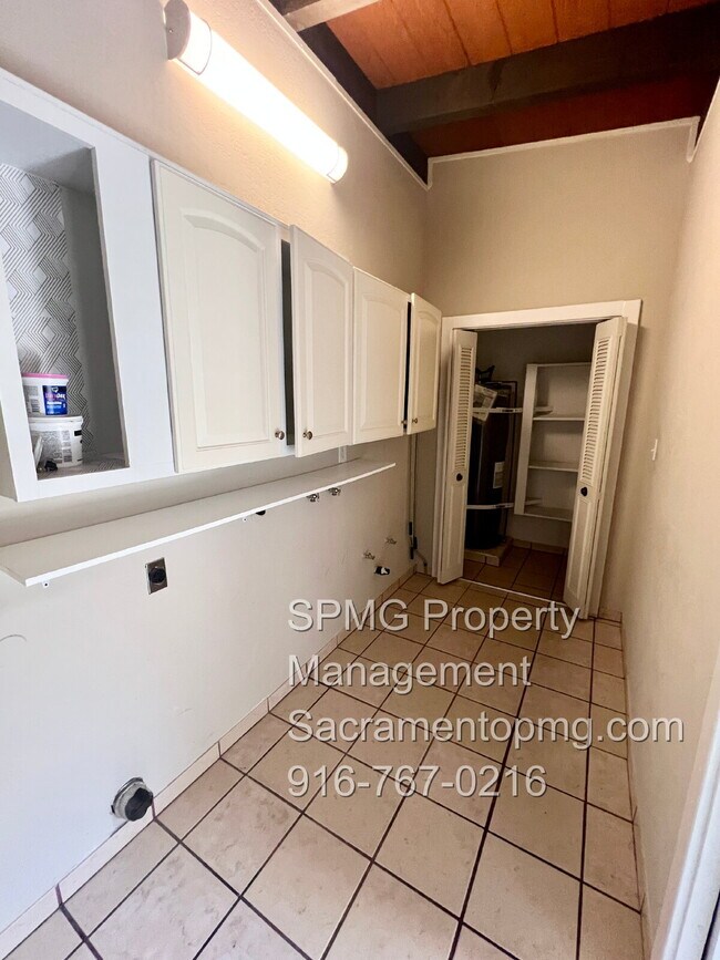 Building Photo - Rocklin Rental Gem – 3 Bed, 2 Bath, Large ...