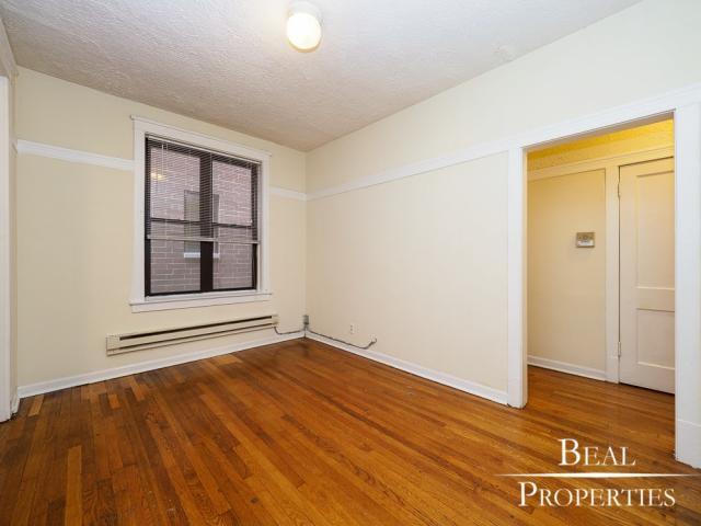 Building Photo - 0 bedroom in CHICAGO IL 60657