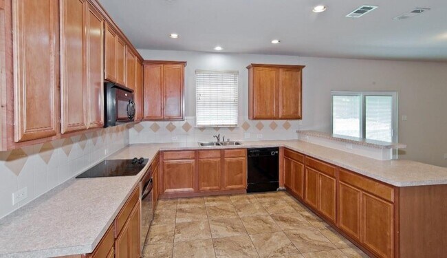 Building Photo - 506 Port Royale Way