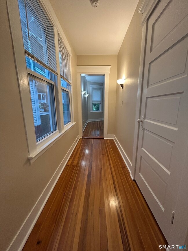Building Photo - 37 Pardee Pl
