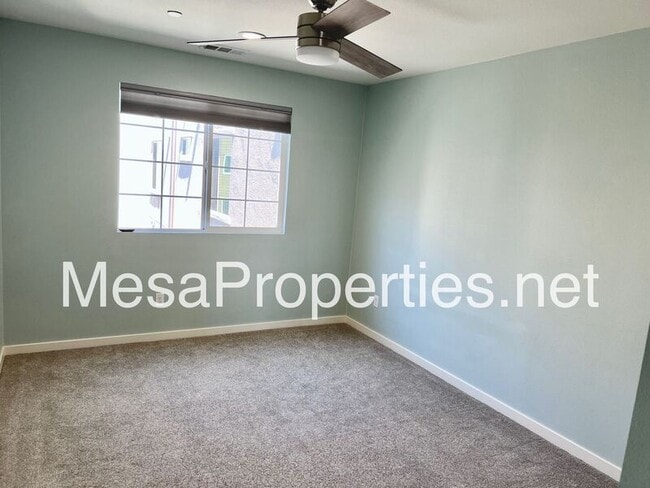 Building Photo - 1046 Newberry Ln