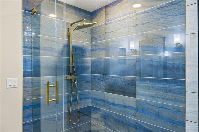 Building Photo - 12422 Creek Edge Dr