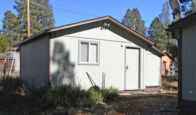 Building Photo - 2753 Mesa Trail