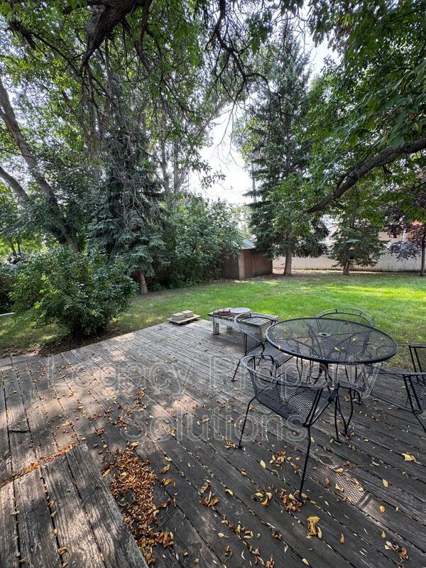 Building Photo - 2106 Assumption Dr