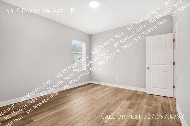 Building Photo - 44 E Parkview Ave