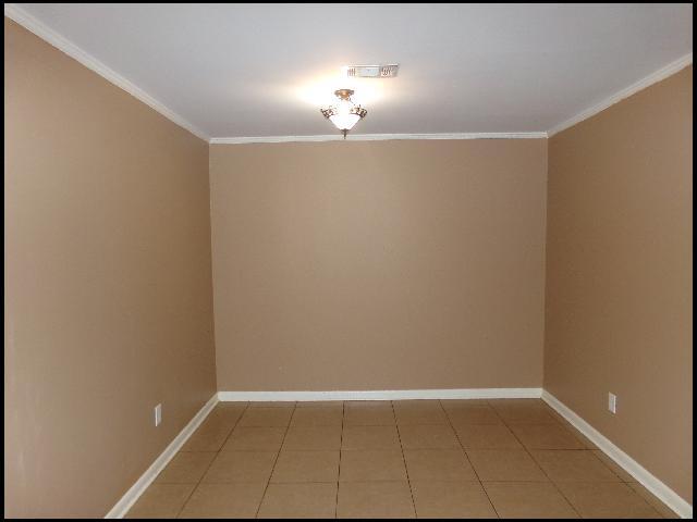 Building Photo - 30 Ross Cir