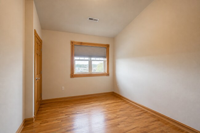 Building Photo - 501 N 20th St
