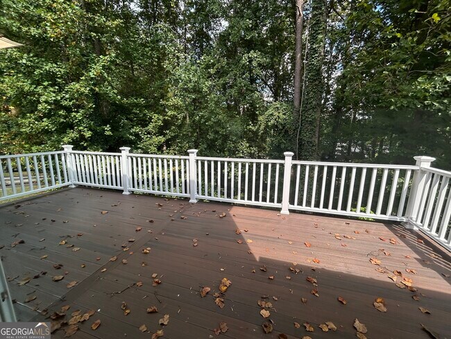 Building Photo - 4800 Streamside Dr