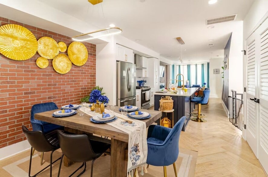 Building Photo - 1417 Montello Ave NE