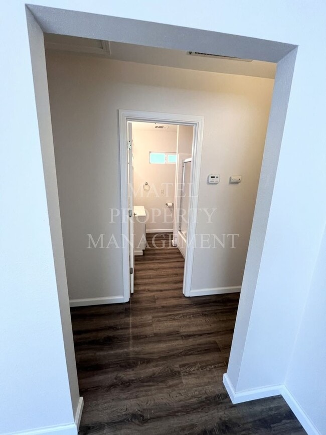 Building Photo - No Deposit