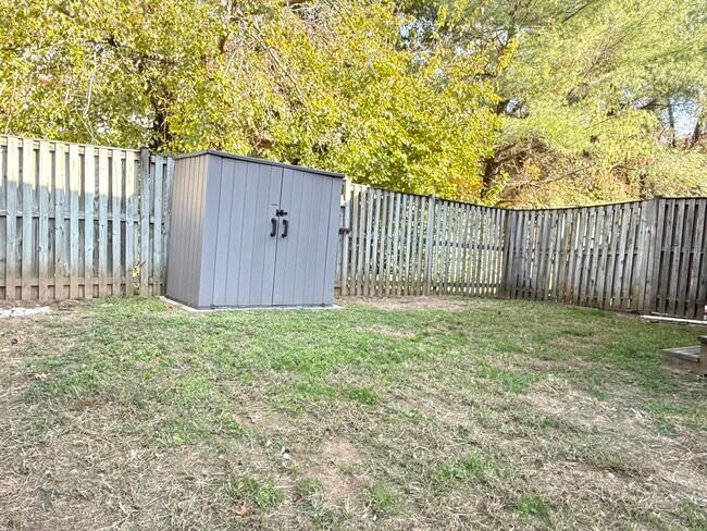 Building Photo - 1971 Darlington Loop