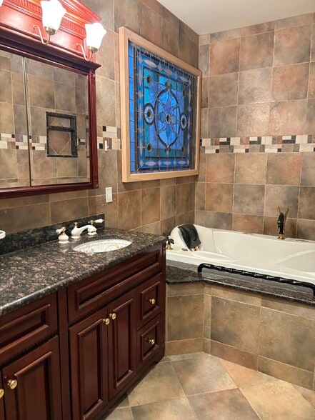 Building Photo - 950 Nathaniel Trl