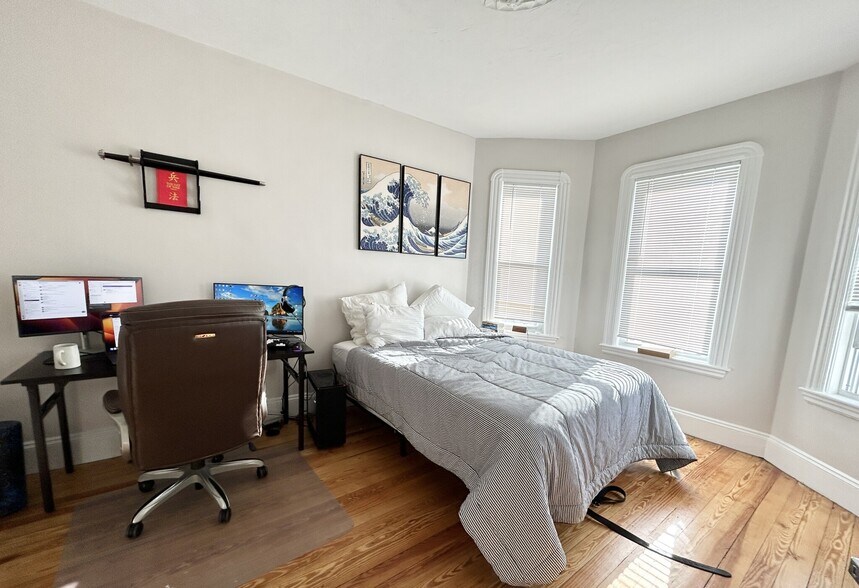 Building Photo - 74 Marine Rd