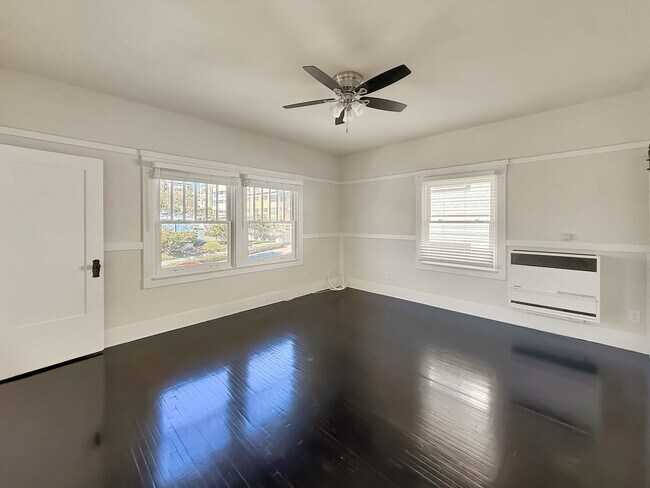 Building Photo - Bankers Hill Gem – 2BR/1BA Minutes from Ba...