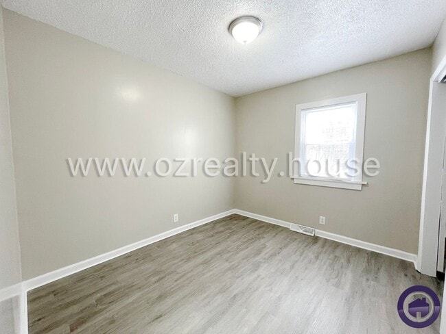 Building Photo - 5344 Claxton St