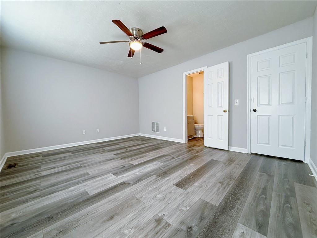 Building Photo - 1449 Springleaf Cir SE