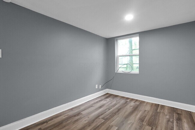 Building Photo - 2433 Nedra St