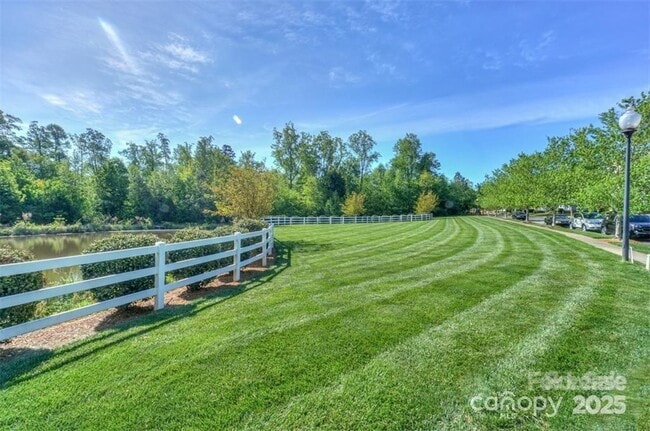 Building Photo - 188 Water Oak Dr