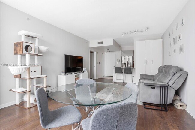 Building Photo - 335 S Biscayne Blvd