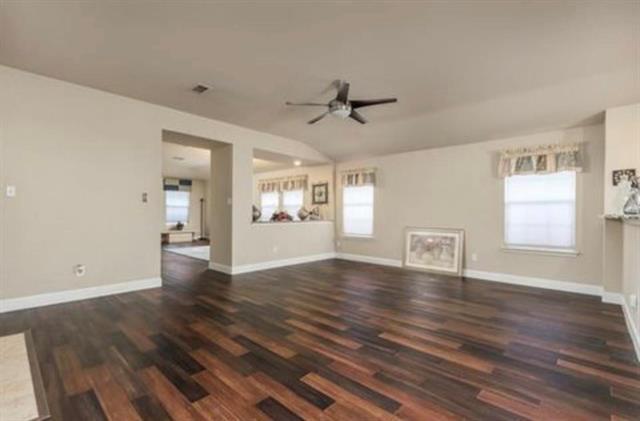Building Photo - 2780 Sunlight Dr