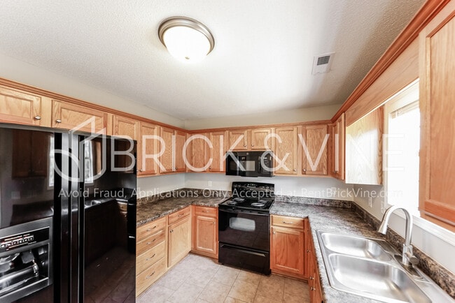 Building Photo - 7360 Old Acton Rd