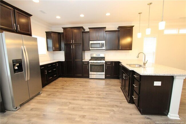 Building Photo - 1245 Russet Ln