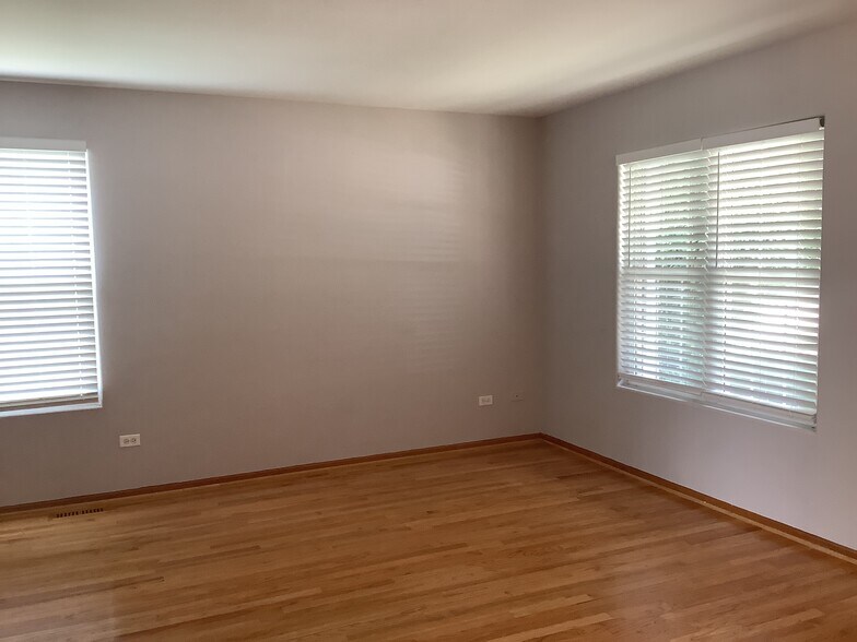 Building Photo - 5209 Sunmeadow Dr