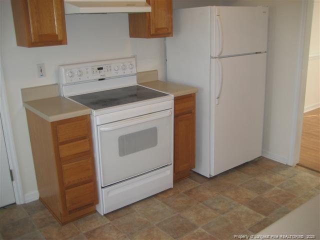 Building Photo - 125 Mosswood Dr