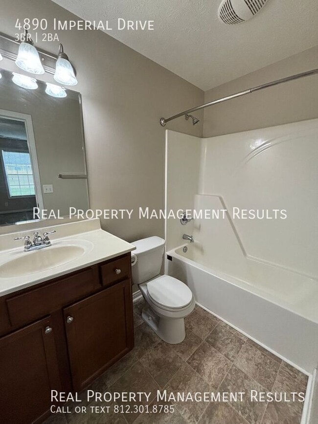 Building Photo - 4890 Imperial Dr