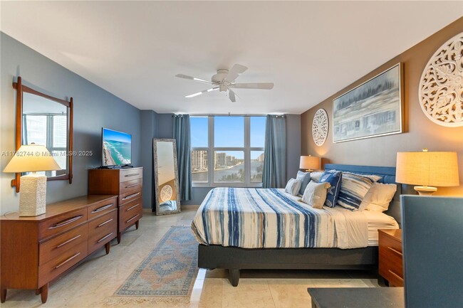 Building Photo - 3800 S Ocean Dr