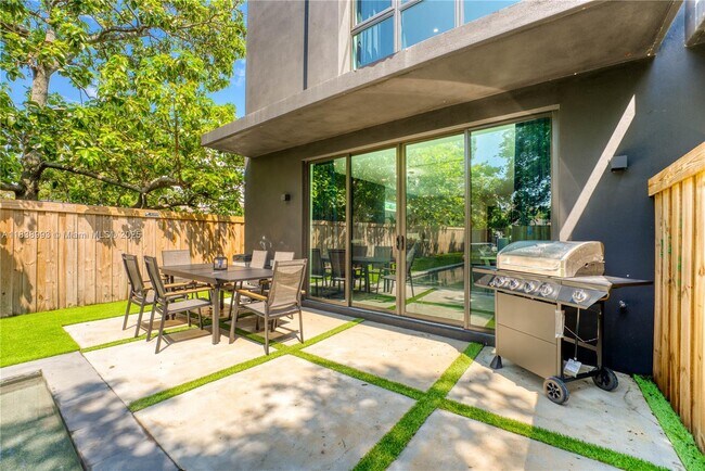 Building Photo - 58 NW 52nd St
