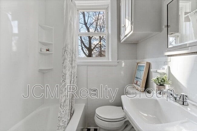 Building Photo - 40 Butler Rd