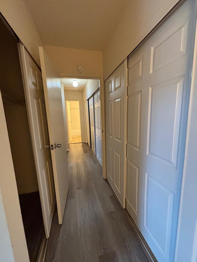 Building Photo - Charming Townhome in Prime Annandale Location