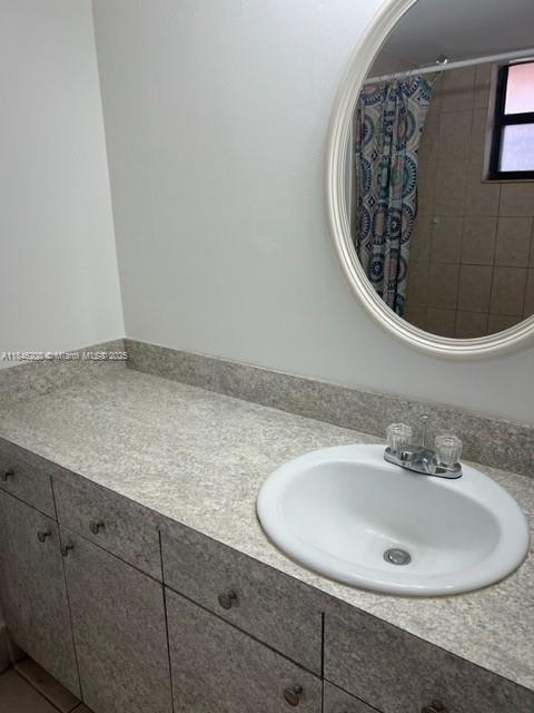 Building Photo - 2780 W 61st St