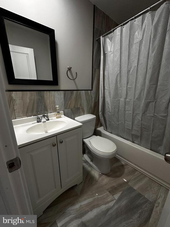 Building Photo - 1441 Vista St