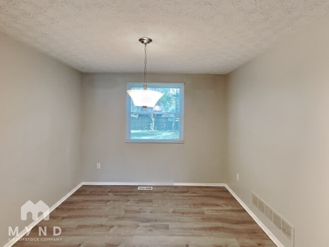 Building Photo - 1279 Glenview St