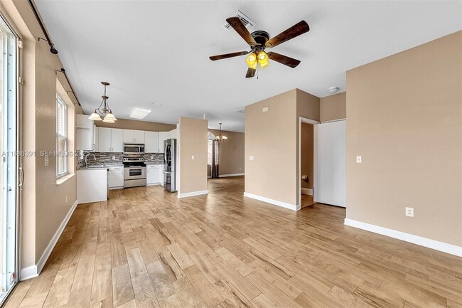 Building Photo - 15740 NW 16th Ct