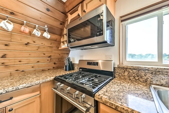 Building Photo - 2009 Todville Rd