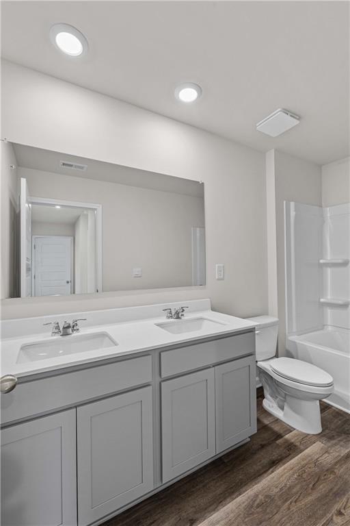 Building Photo - 334 Sound Cir