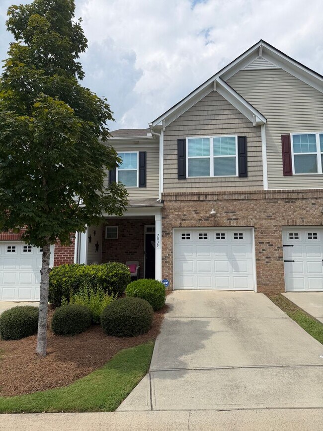 Building Photo - 7035 Woodsbay Lane