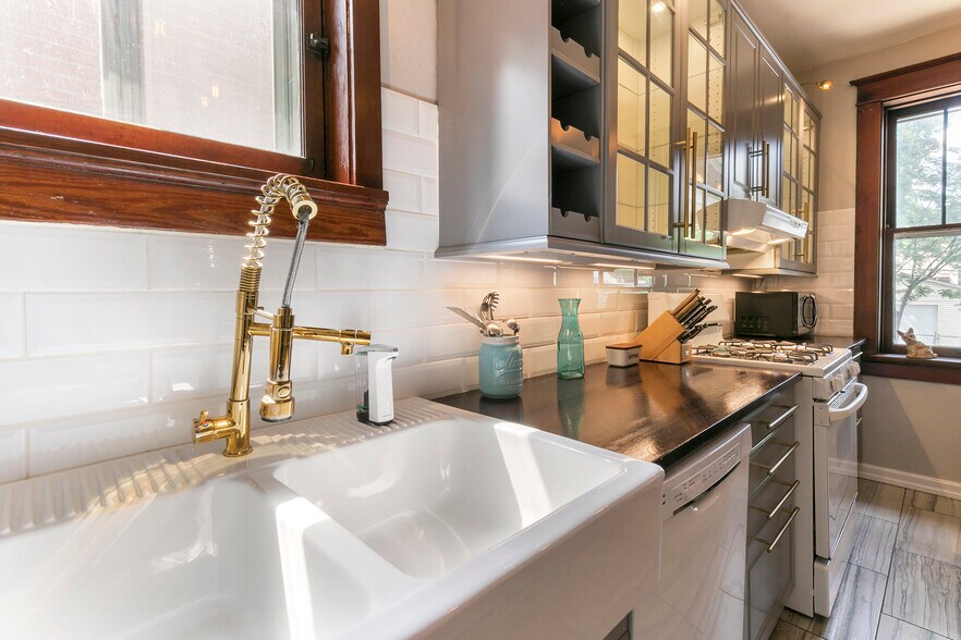 Kitchen - 4945 Delor Street