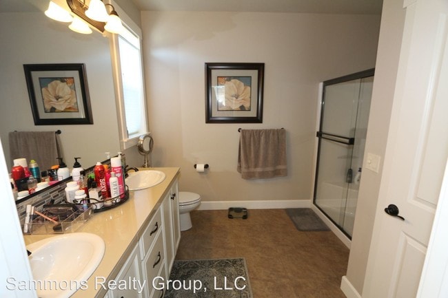 Building Photo - 9953 SE Merlo St