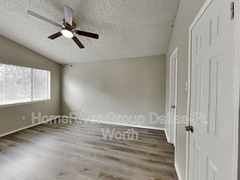 Building Photo - 1725 Lemonwood Cir