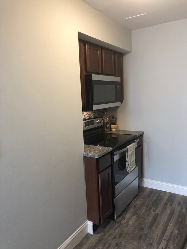 Building Photo - Rosewood Condominiums