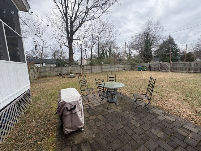 Building Photo - Spacious 3 Bedroom in Richmond