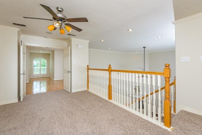 Building Photo - 12330 Timber Hollow