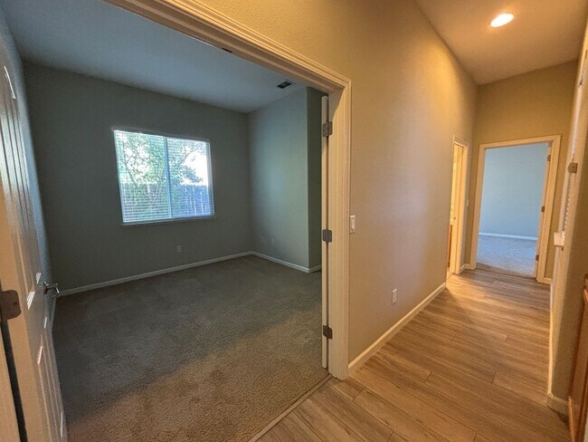 Building Photo - 9337 Oreo Ranch Cir