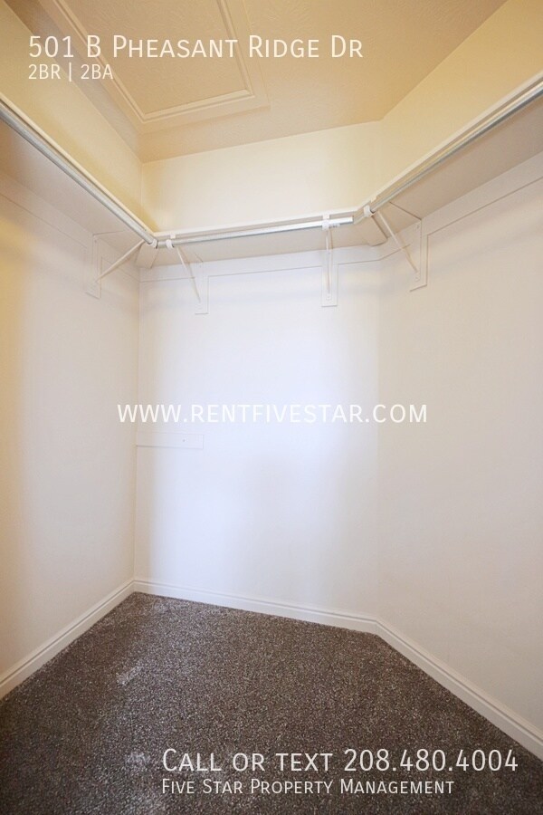 Building Photo - 501 Pheasant Ridge Dr