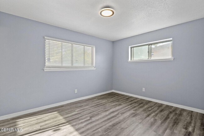 Building Photo - 10222 Dunbarton Dr