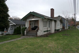 Building Photo - 1100 High St